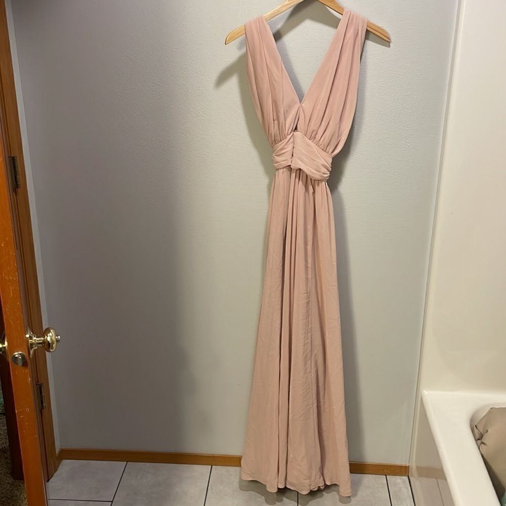 Lulus woman’s light pink dress - Picture 2 of 13